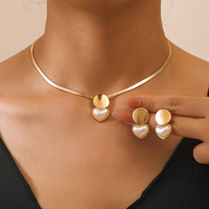 Women's Creative Round Heart-Shaped Pendant Necklace